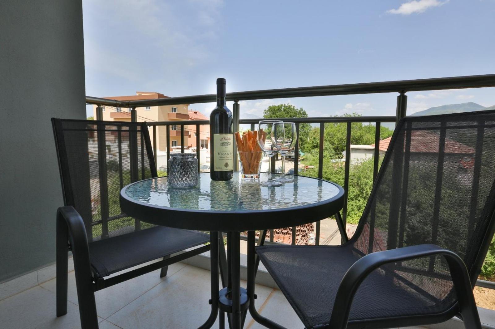 Kristina Apartments Tivat Dış mekan fotoğraf