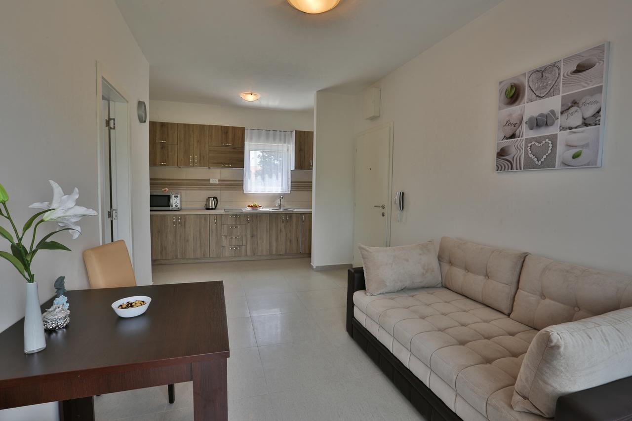 Kristina Apartments Tivat Dış mekan fotoğraf