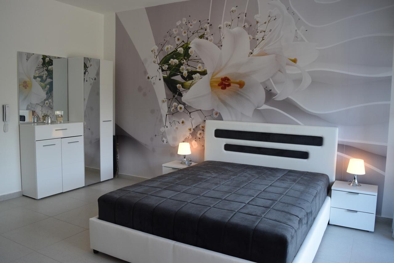 Kristina Apartments Tivat Oda fotoğraf